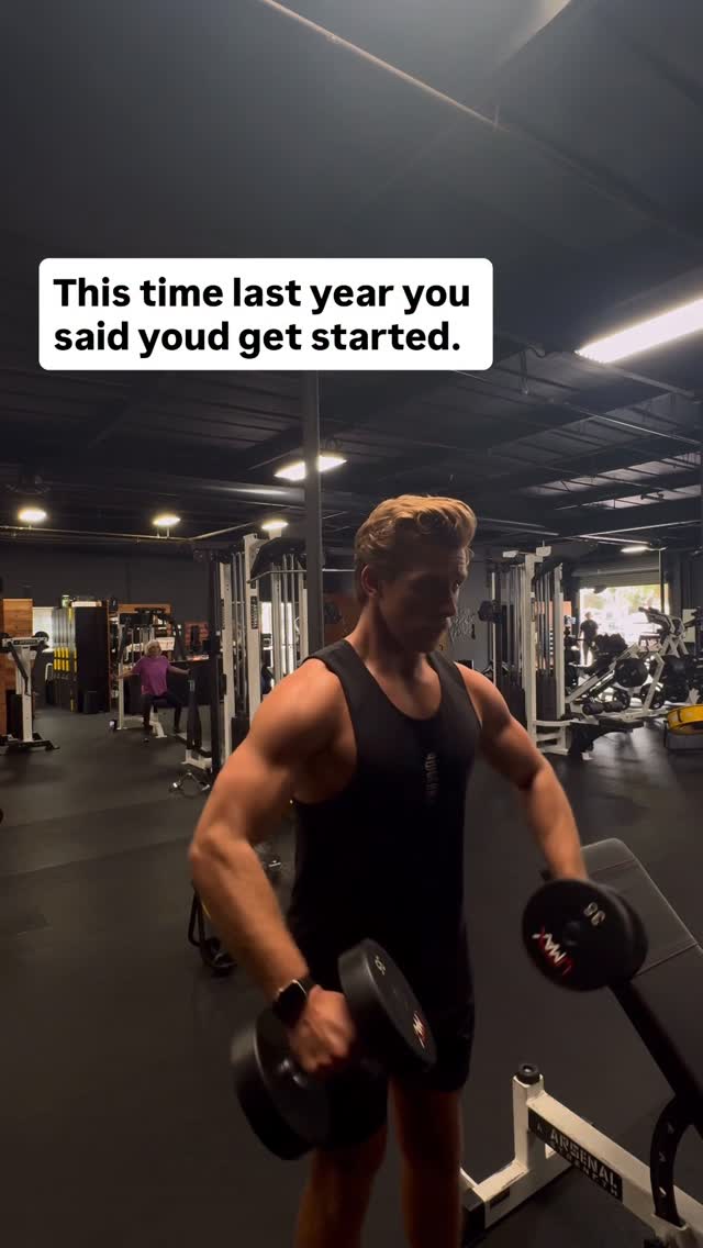 Nick training with dumbbells